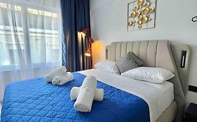 Voulis 45 Plaka Suite By Zeussuites
